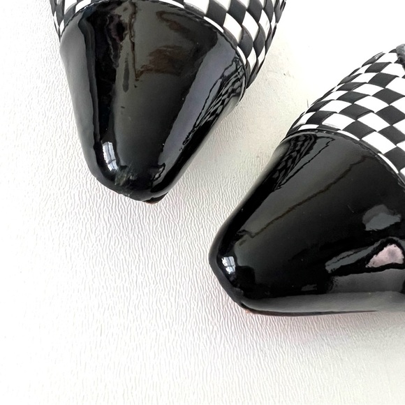 MANOLO BLAHNIK || Black White Cap Toe Woven Leather SlingBack Pointed Pumps - Picture 11 of 16